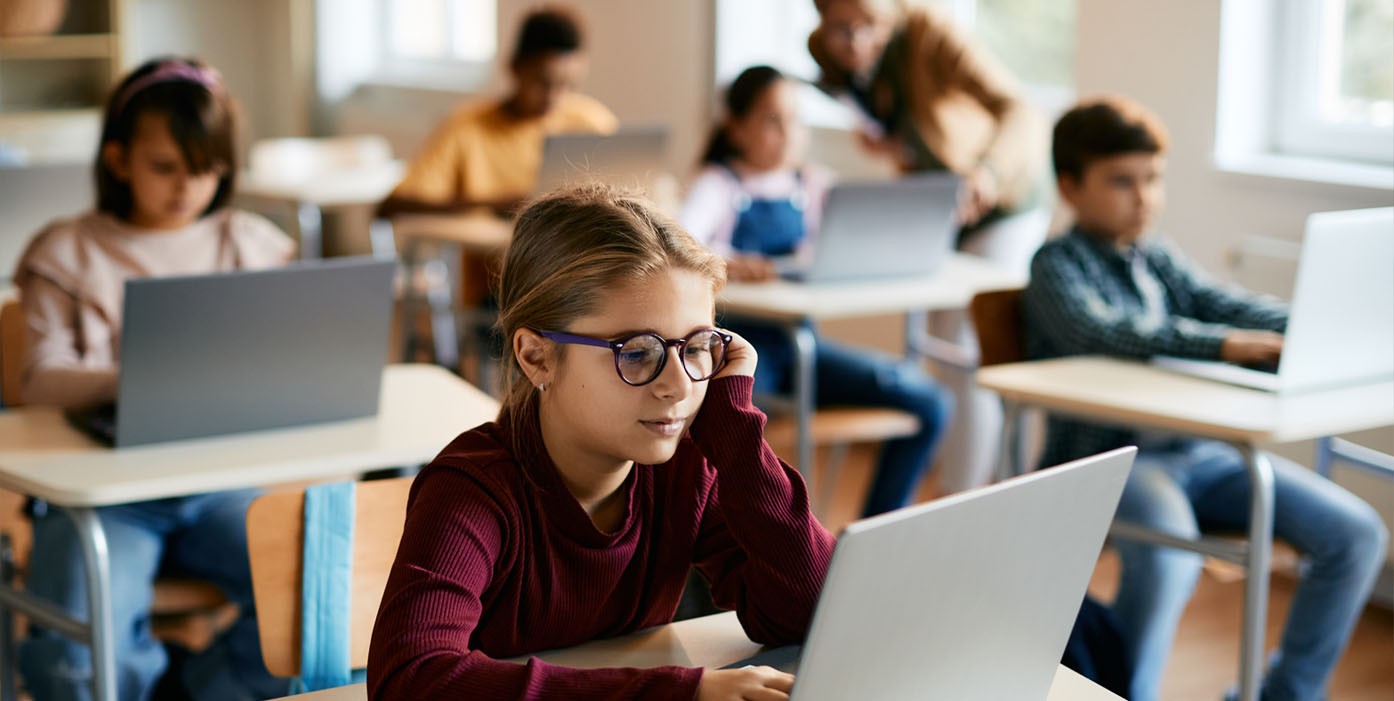 Students in K-12 Classroom Learning With Computers